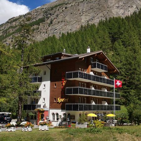Ski-In/Ski-Out Hotel Sport Saas-Almagell Eksteriør bilde