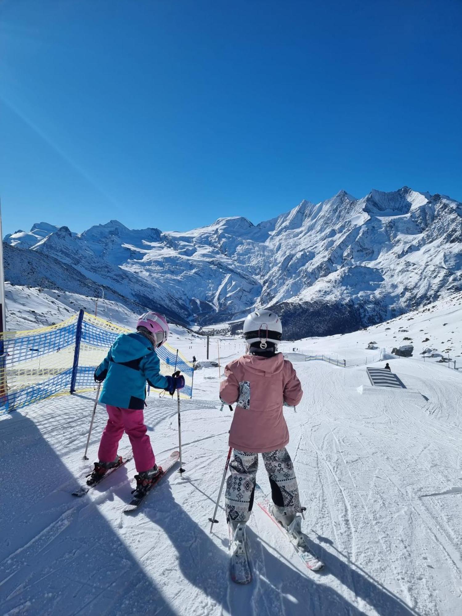 Ski-In/Ski-Out Hotel Sport Saas-Almagell Eksteriør bilde