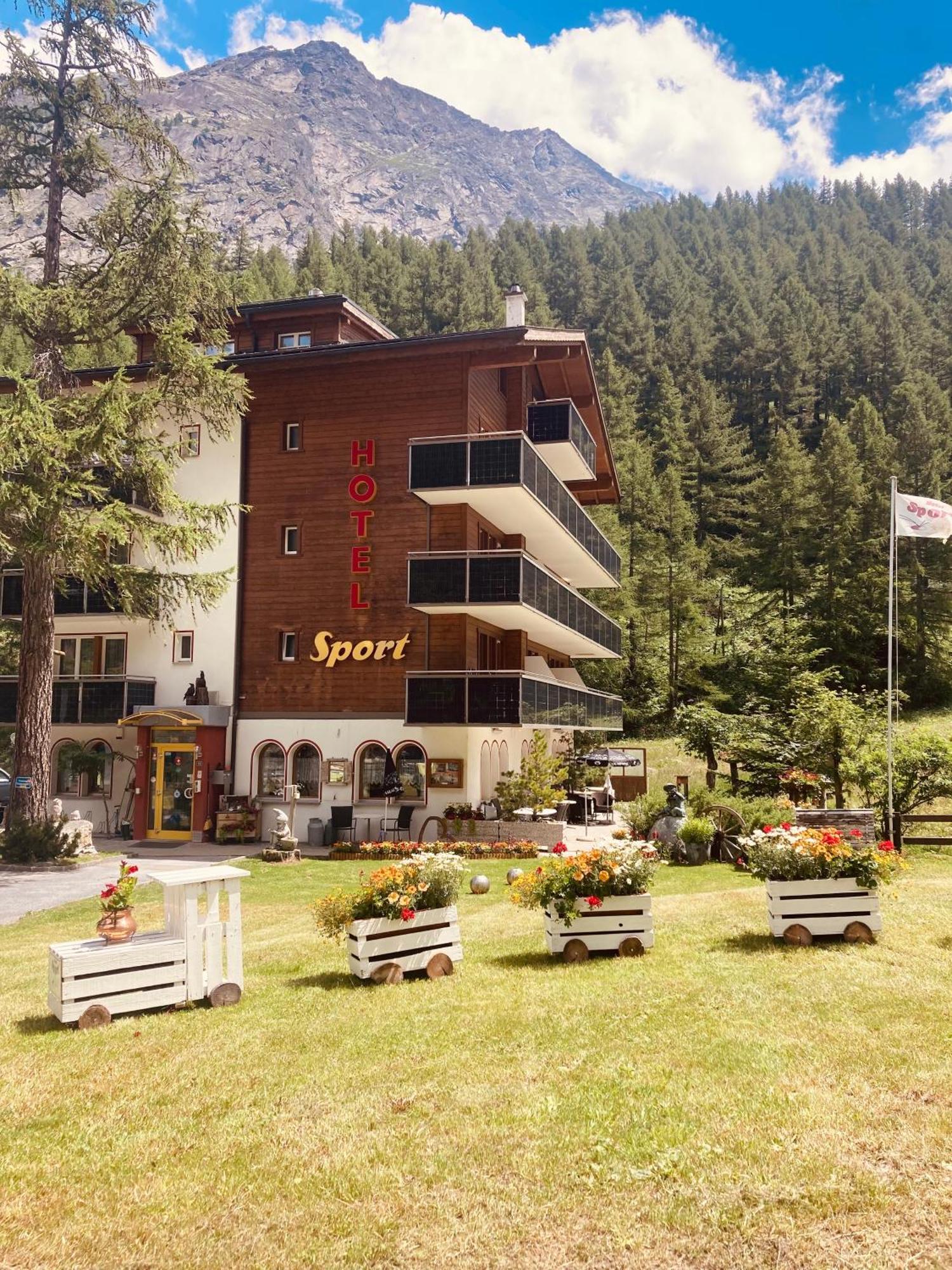 Ski-In/Ski-Out Hotel Sport Saas-Almagell Eksteriør bilde